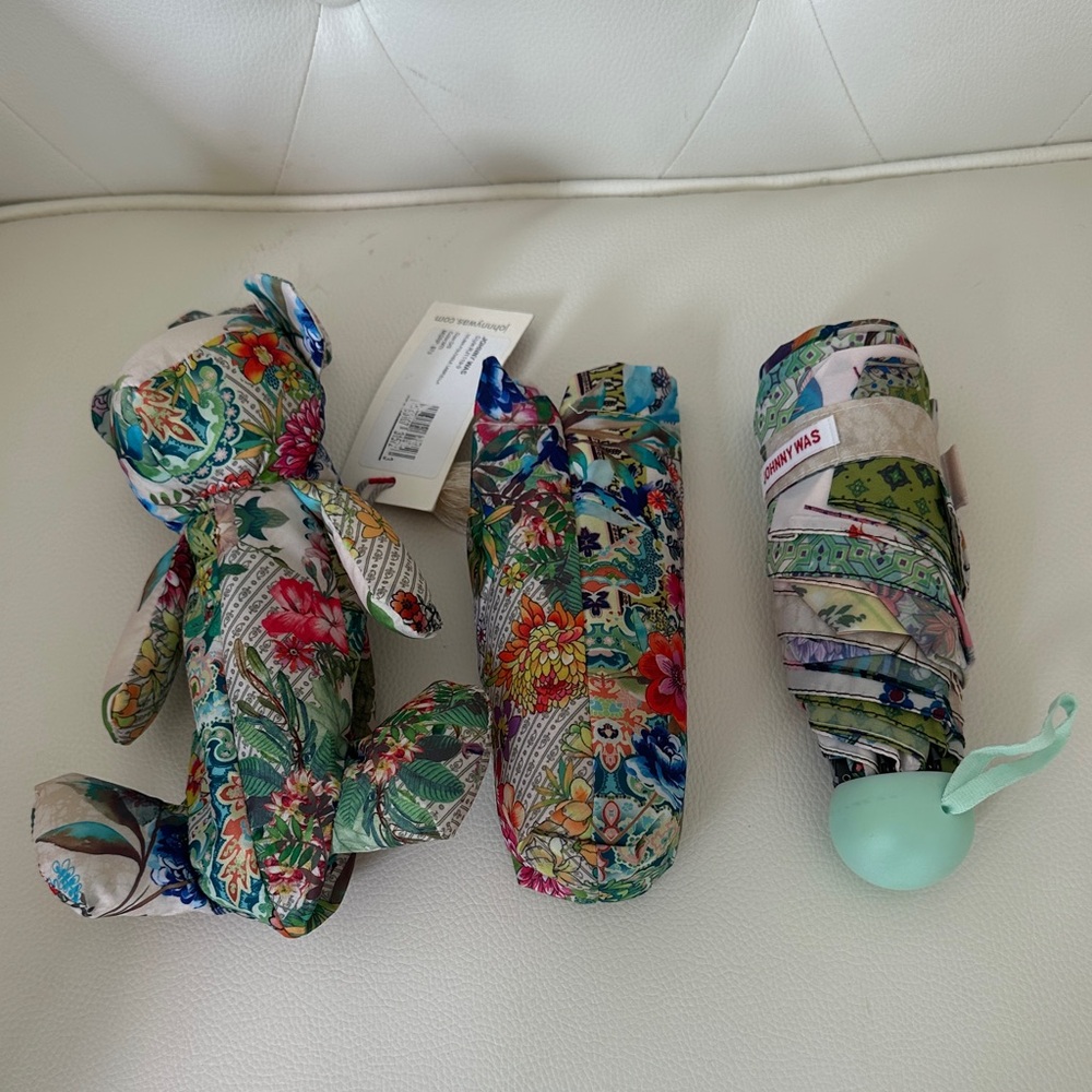 Johnny Was ☂️☔️Umbrella Multicolor Patchwork Stuffed Animal Teddy Bear Case NWT - Picture 8 of 12